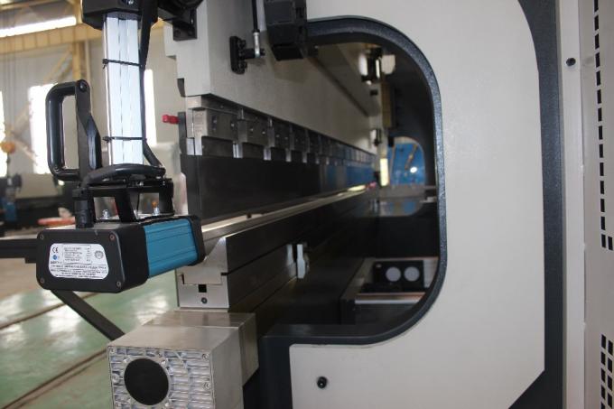 अनुकूलित वोल्टेज शीट शीयरिंग मशीन, 0.3 मिमी 3200 एक्स 200 टन सीएनसी प्रेस ब्रेक
